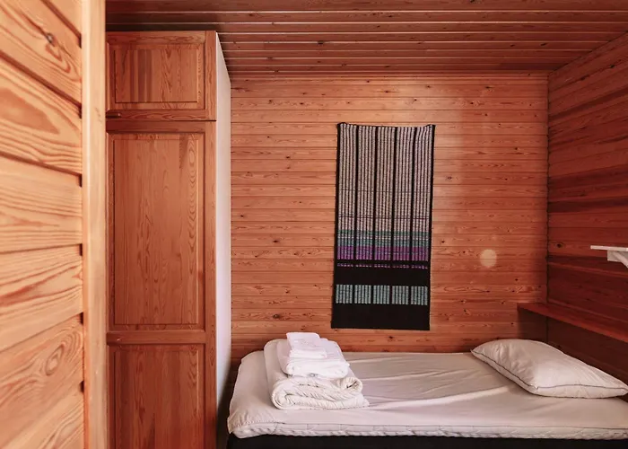 Astra * Äkäslompolo